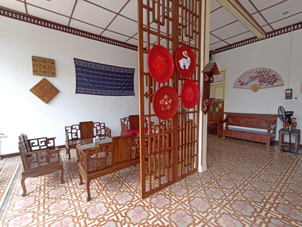 Mruyung Guest House Kota Lama Banyumas Mitra Reddoorz Экстерьер фото