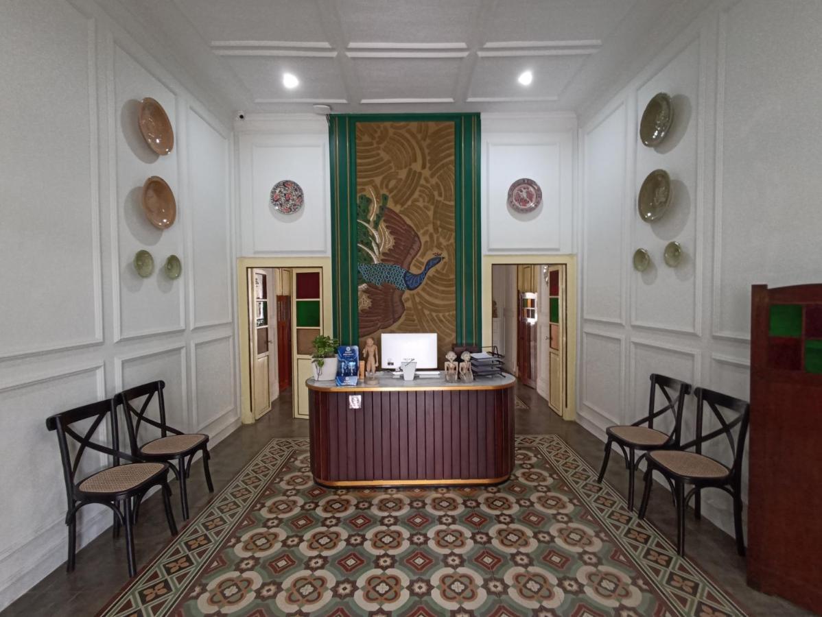 Mruyung Guest House Kota Lama Banyumas Mitra Reddoorz Экстерьер фото